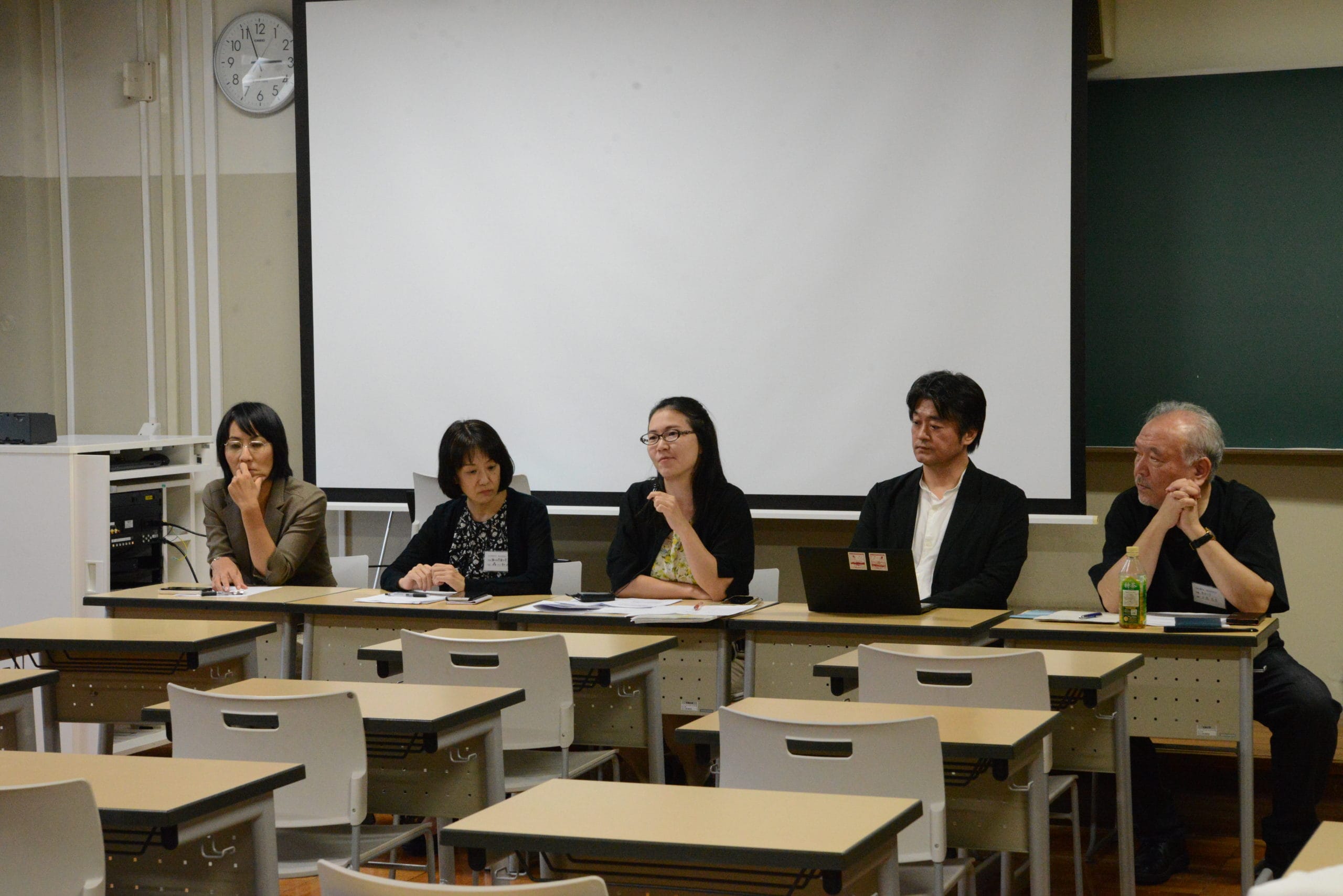 ケアする人支えるには 日本宗教学会で意見交換