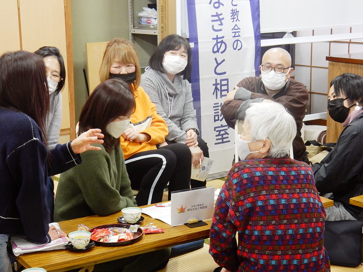 情報交換も途切れずに 安住荘で語らいカフェ