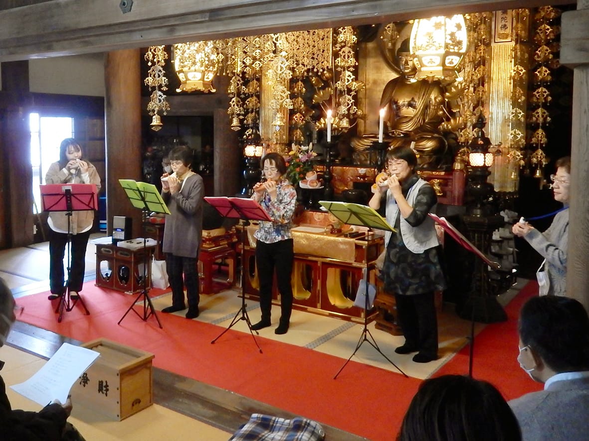 老いも若きも「語らいカフェ」 大阪・安福寺で初