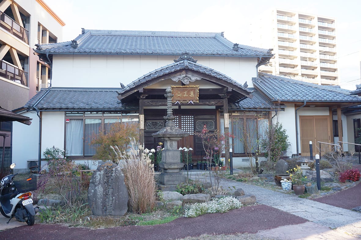 悲しみに温かいまちへ 看護師兼僧侶の挑戦