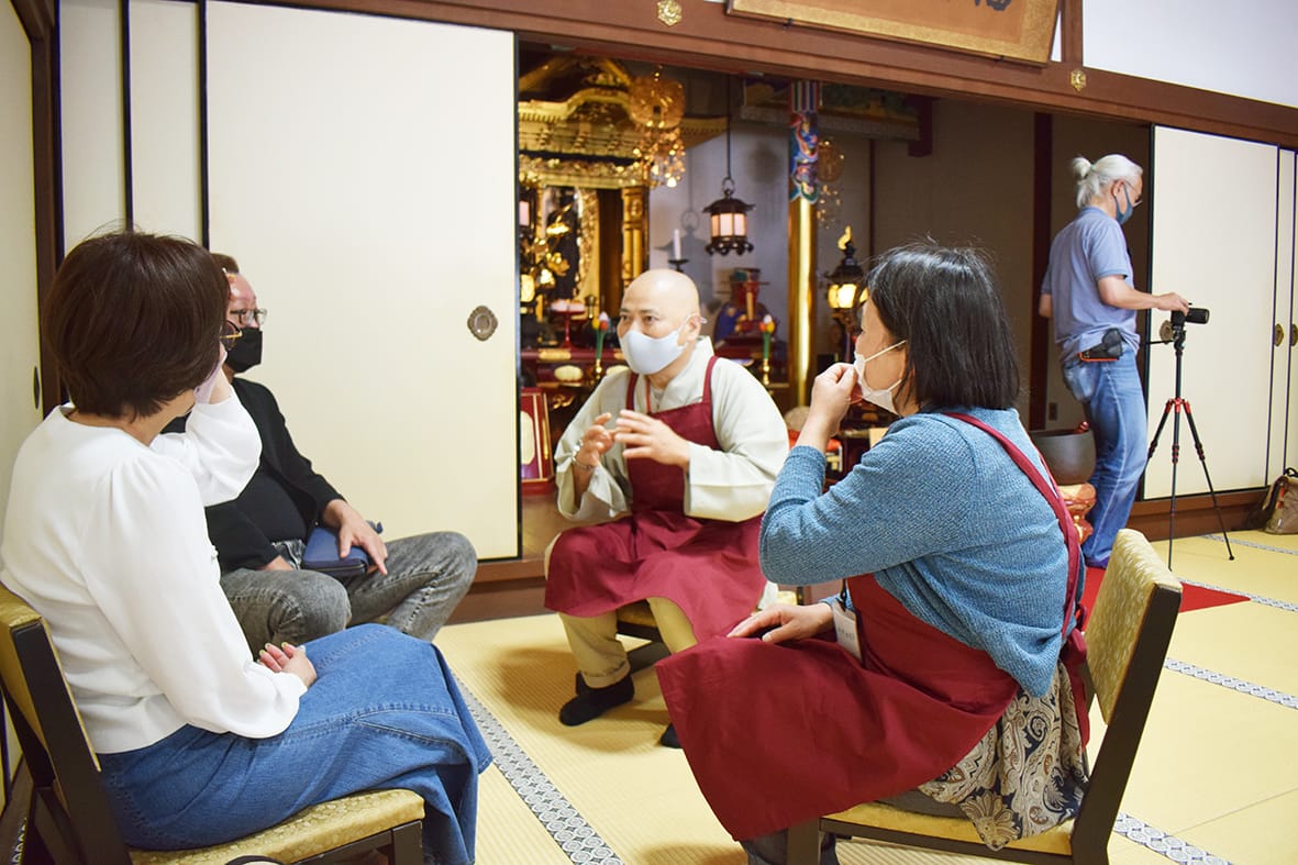 悩み語れる場を周知 壬生寺でカフェデモンク