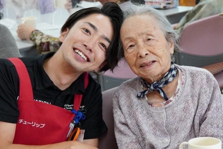 キャラバン・メイトで認知症啓発 五十嵐亮さん
