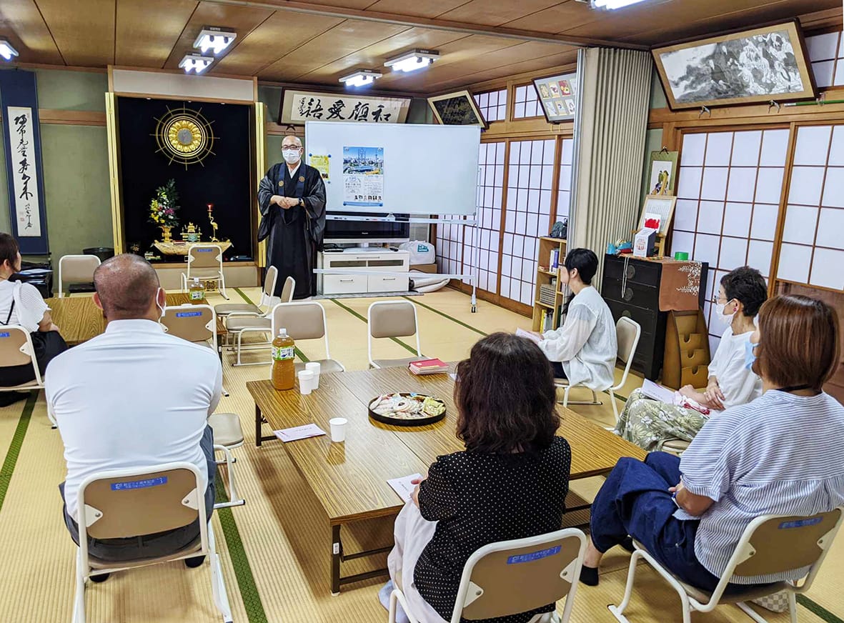 お彼岸は勤行・法話も 安住荘で「語らいカフェ」