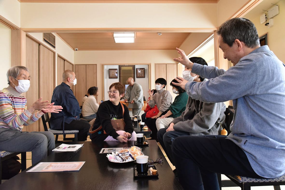 つながる安心感じる場 城興寺で「語らいカフェ」