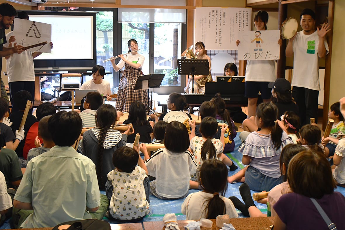 夏休み寺子屋、大学院生が運営主導 大阪・願生寺