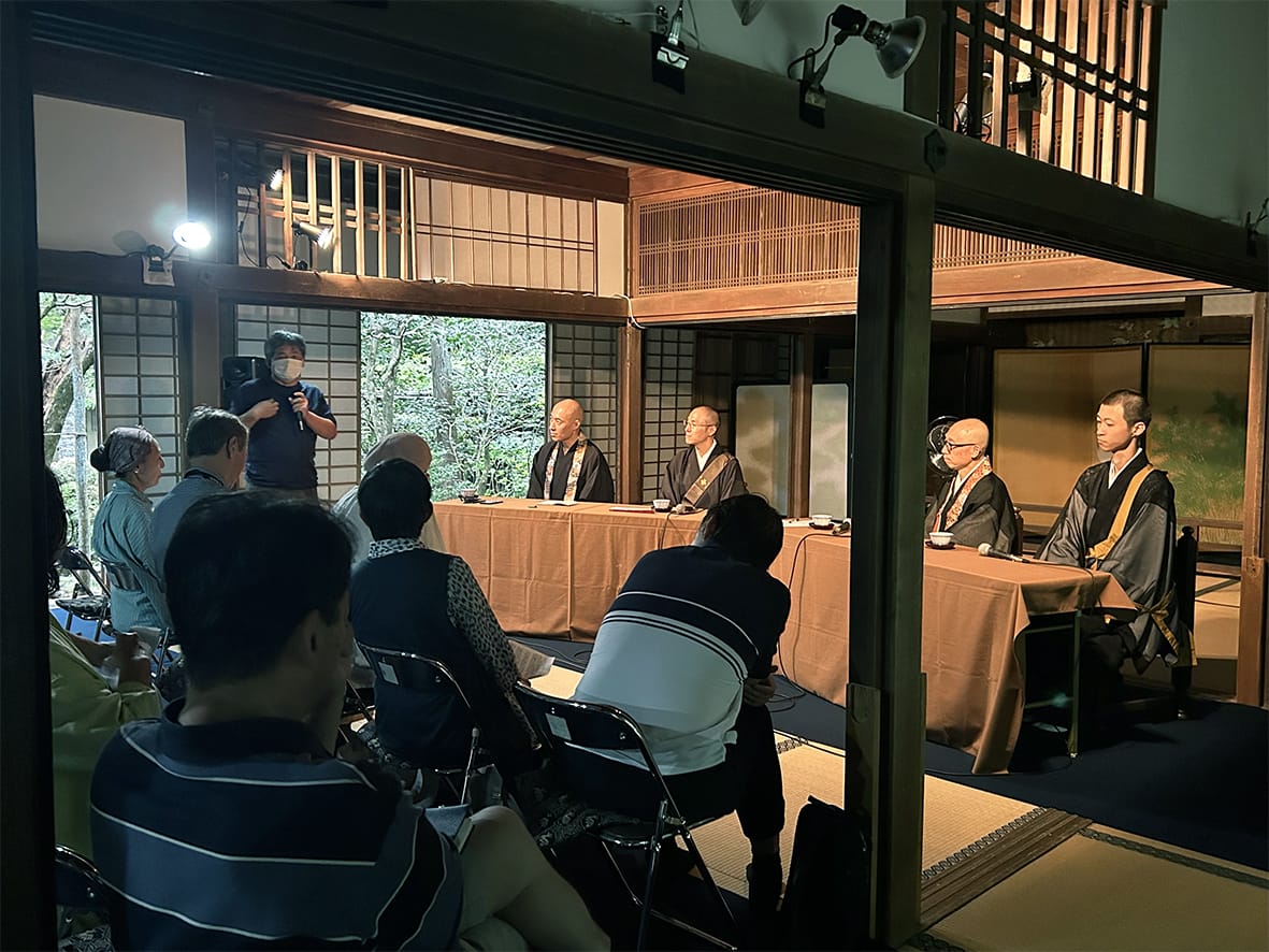 死者はどこへ行く? 宗派超えて僧侶ら語る