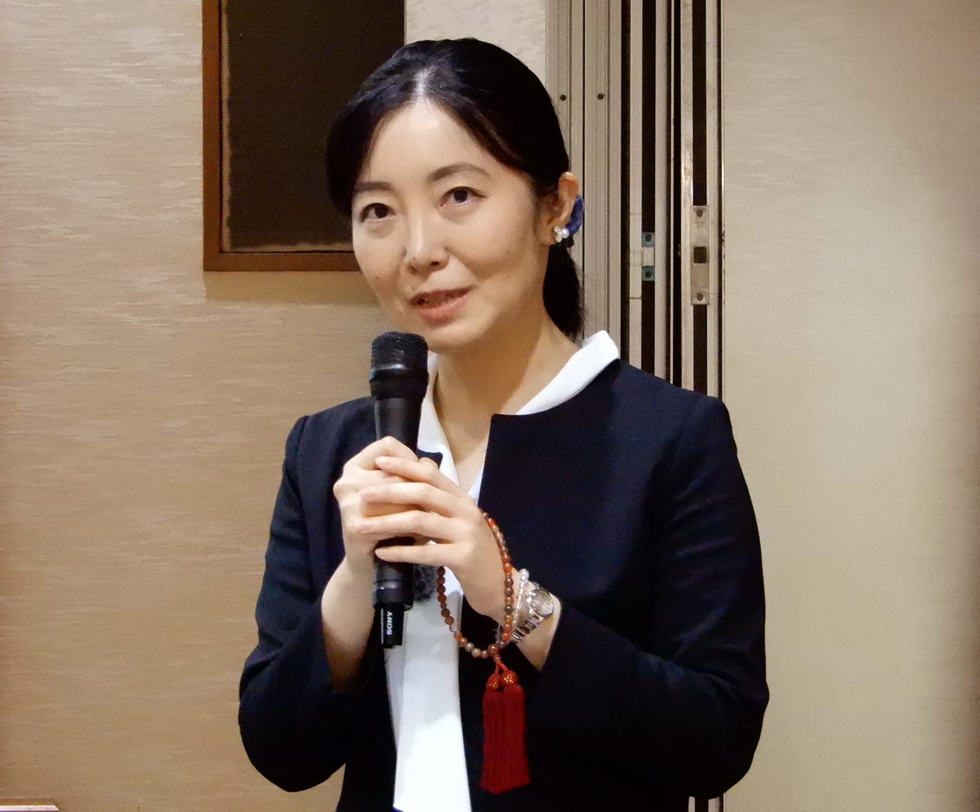 神仏の下で「正当化」岩田教授招きジェンダー学ぶ